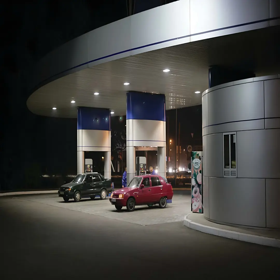 Hungaro Lux Light Kft. - UkrNafta